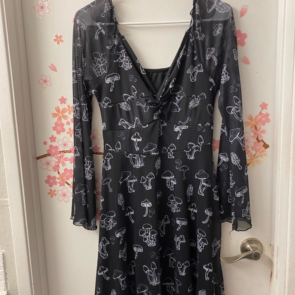 ROMWE Black Sheath Dress with Bell Sleeves and Plunge Neckline